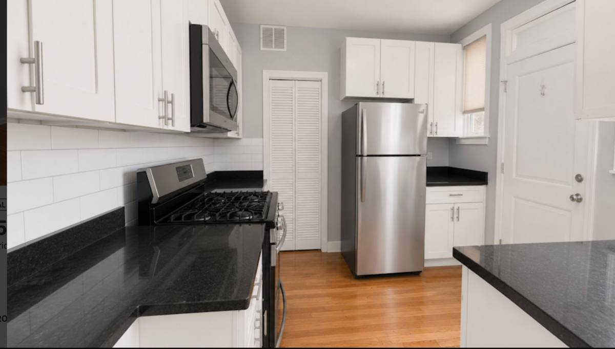 Apartment for rent at 1153 W Lunt, Chicago, IL 60626