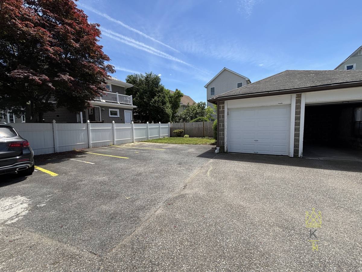 Apartment for rent at 155 Alder St #1, Waltham, MA 02453