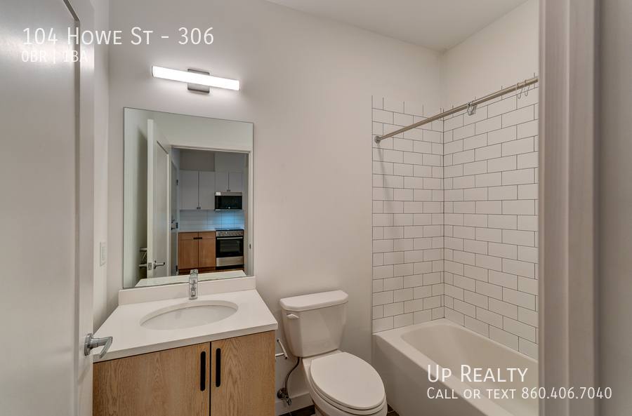 Apartment for rent at 104 Howe St, New Haven, CT 06510