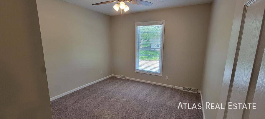 House for rent at 14611 NW 67th St, Kansas City, MO 64152