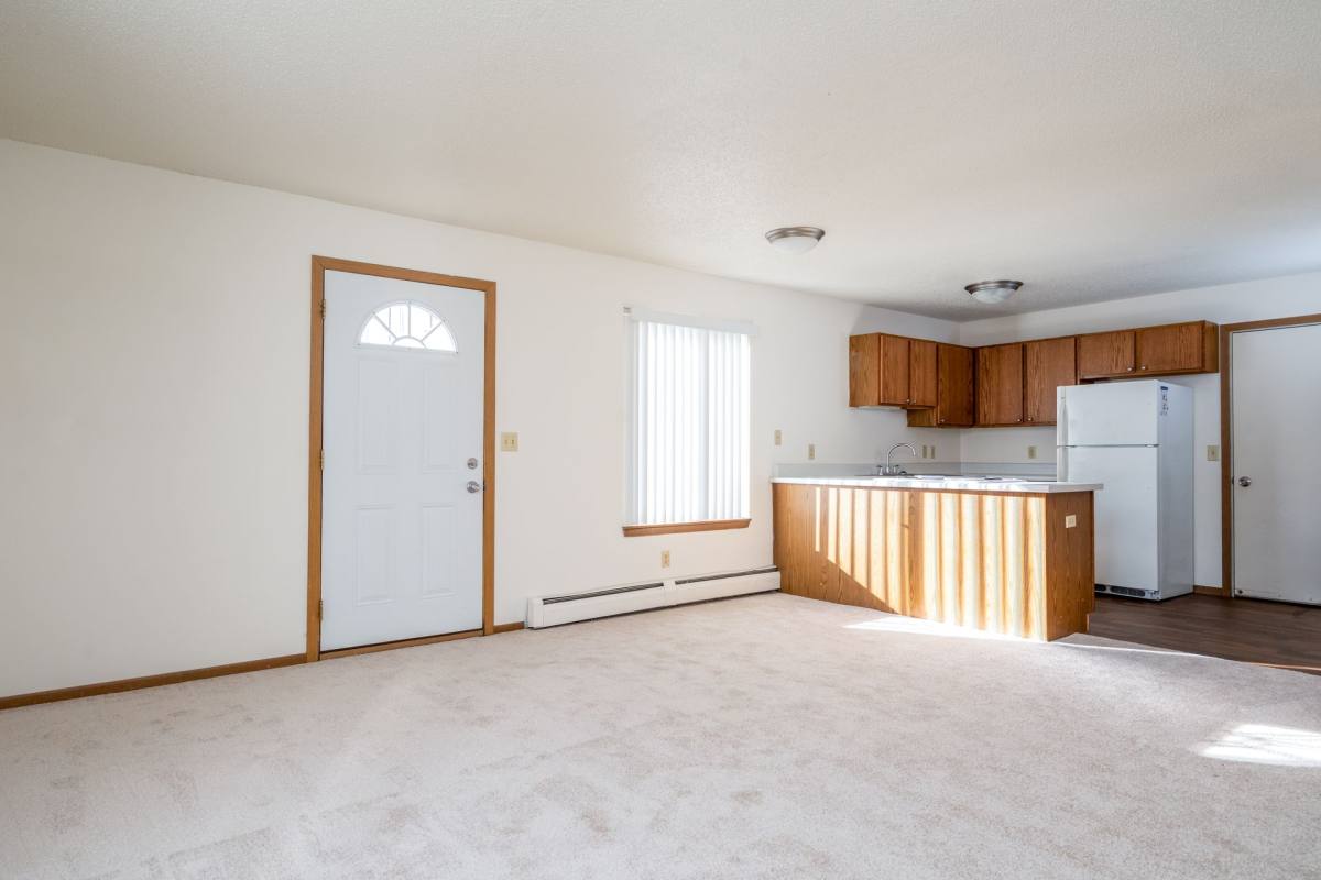 Townhouse for rent at 1558 126th Ave NE, Minneapolis, MN 55449