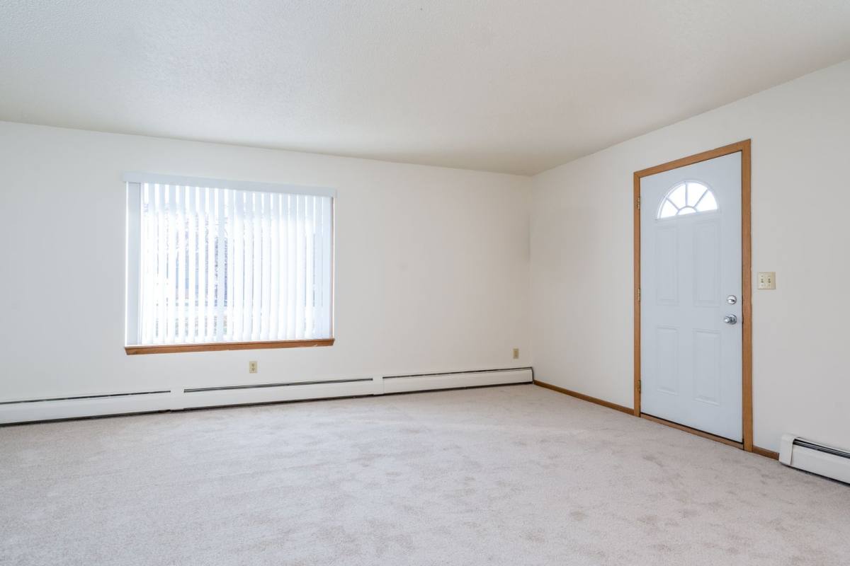 Townhouse for rent at 1558 126th Ave NE, Minneapolis, MN 55449