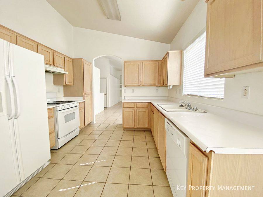 House for rent at 873 Prairie Grass Dr, Las Vegas, NV 89123