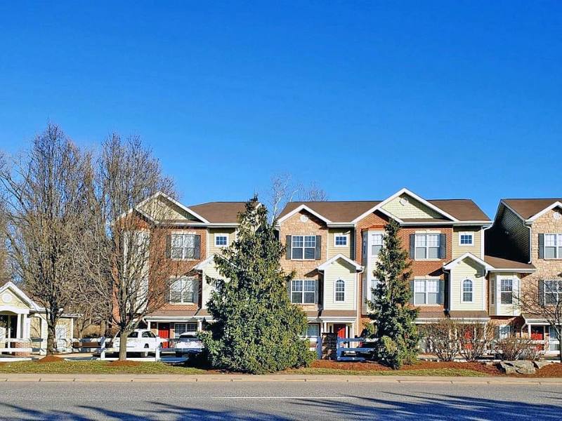 Condo for rent at 2756 McKnight Crossing Court, Saint Louis, MO 63124