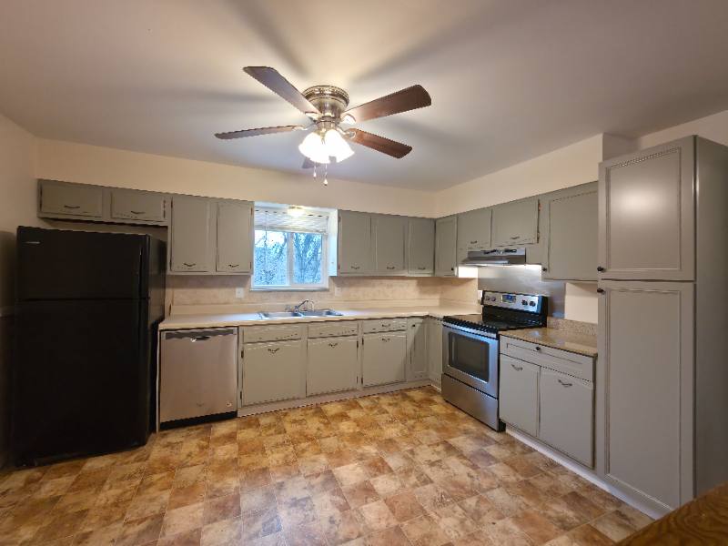 House for rent at 3125 Phils Dr, High Ridge, MO 63049