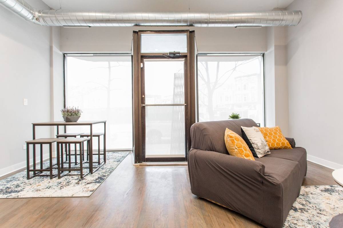 Apartment for rent at 909 W School #909, Chicago, IL 60657