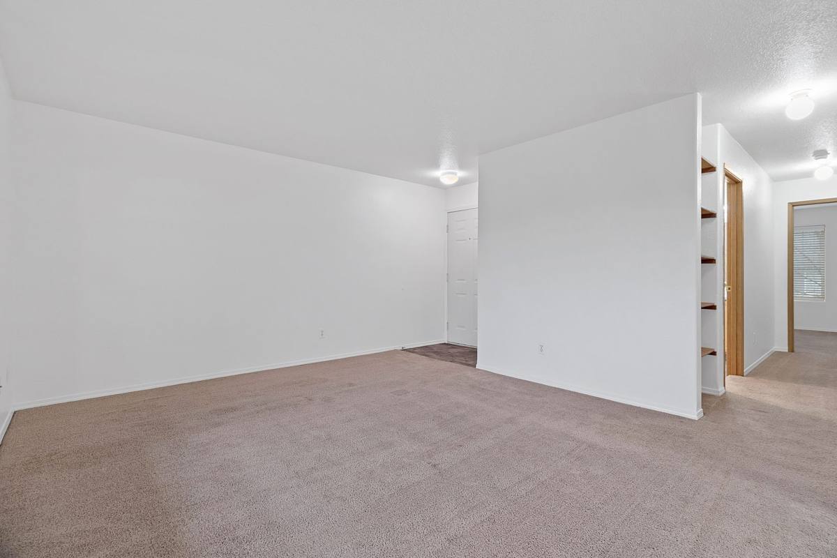 Apartment for rent at 11022 NE 18th St, Vancouver, WA 98684