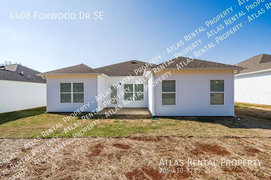 House for rent at 4408 Foxwood Dr SE, Decatur, AL 35603