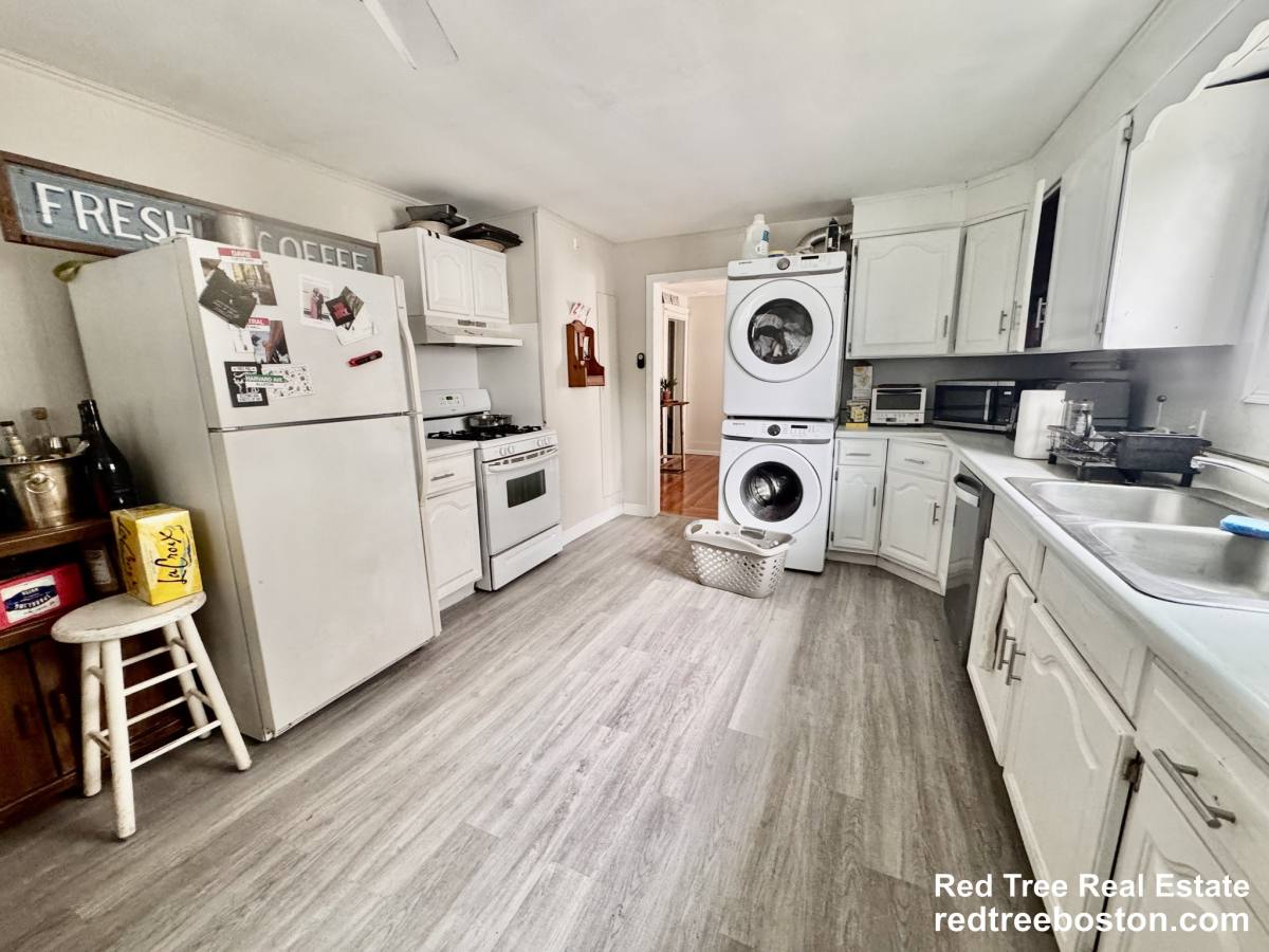 Apartment for rent at 36 Simpson Ave #2, Somerville, MA 02144