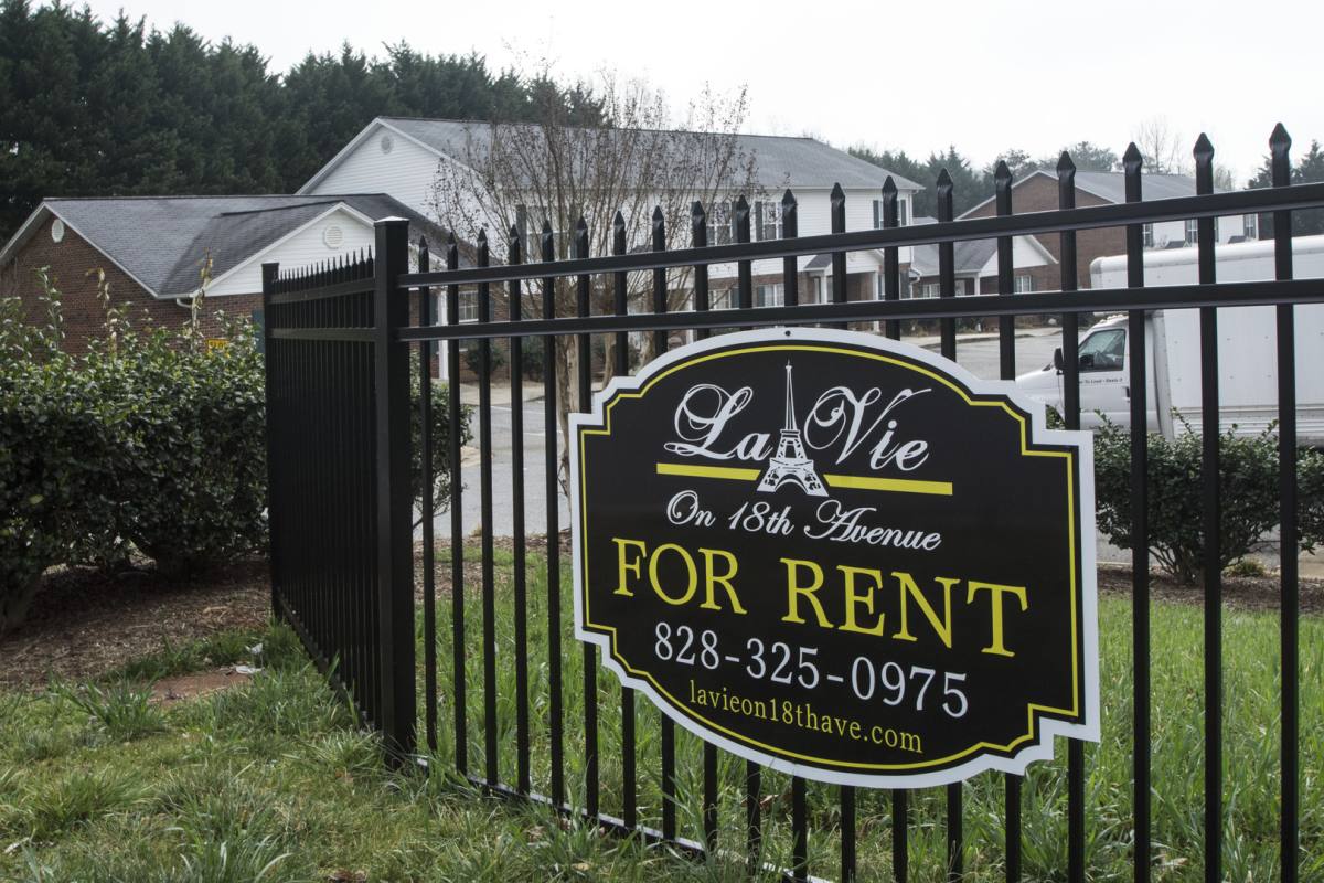 Apartment for rent at 1602 18th Ave NE, Hickory, NC 28601