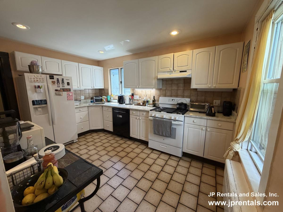 Apartment for rent at 19 Estrella St #1, Jamaica Plain, MA 02130