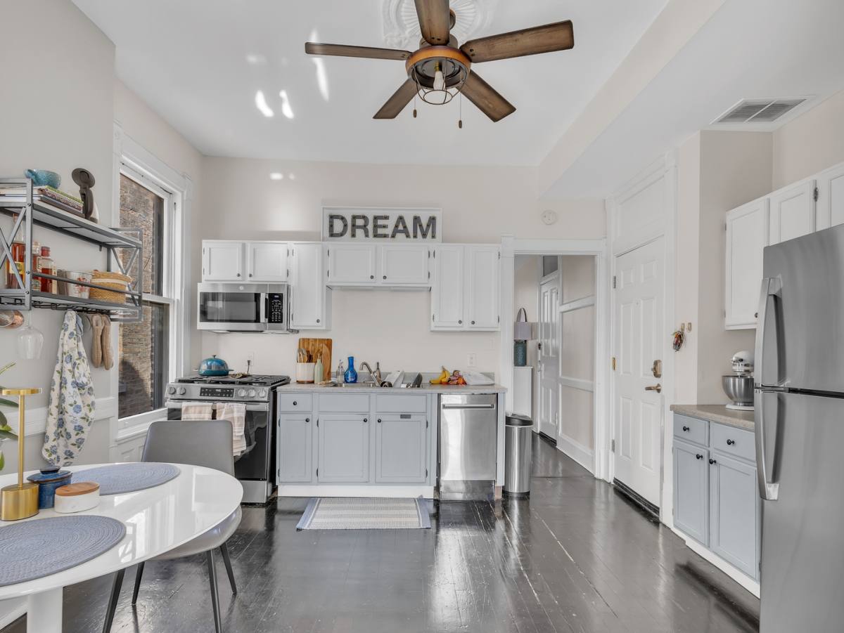 Apartment for rent at 1903 N Sheffield Ave #3, Chicago, IL 60614