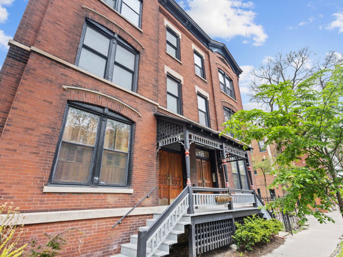 Apartment for rent at 1903 N Sheffield Ave #3, Chicago, IL 60614
