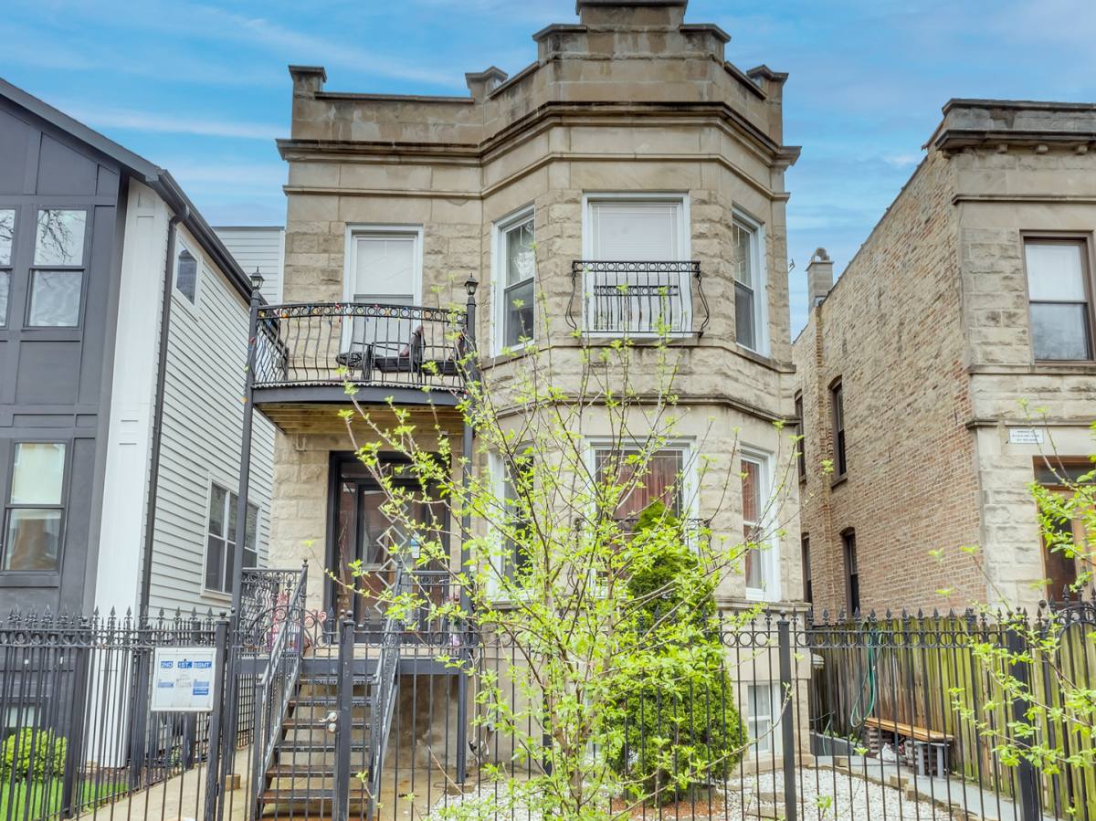 Apartment for rent at 2109 N Spaulding Ave #1, Chicago, IL 60647