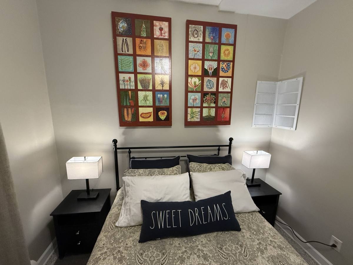 Apartment for rent at 6010 W Seminole St #G, Chicago, IL 60646