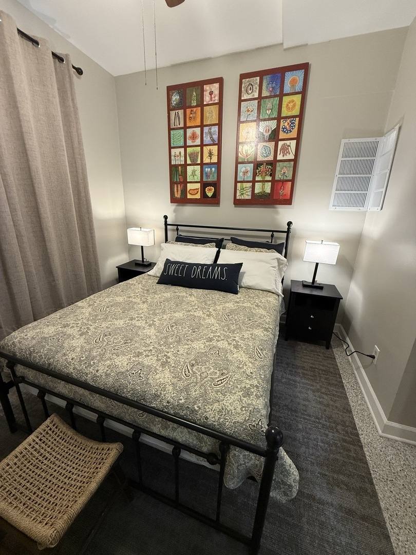 Apartment for rent at 6010 W Seminole St #G, Chicago, IL 60646
