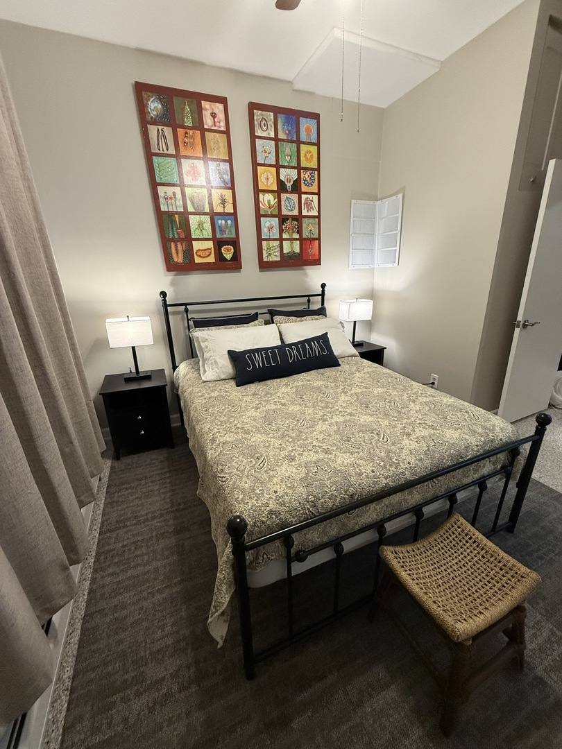 Apartment for rent at 6010 W Seminole St #G, Chicago, IL 60646