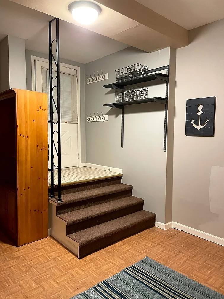 Apartment for rent at 6010 W Seminole St #G, Chicago, IL 60646