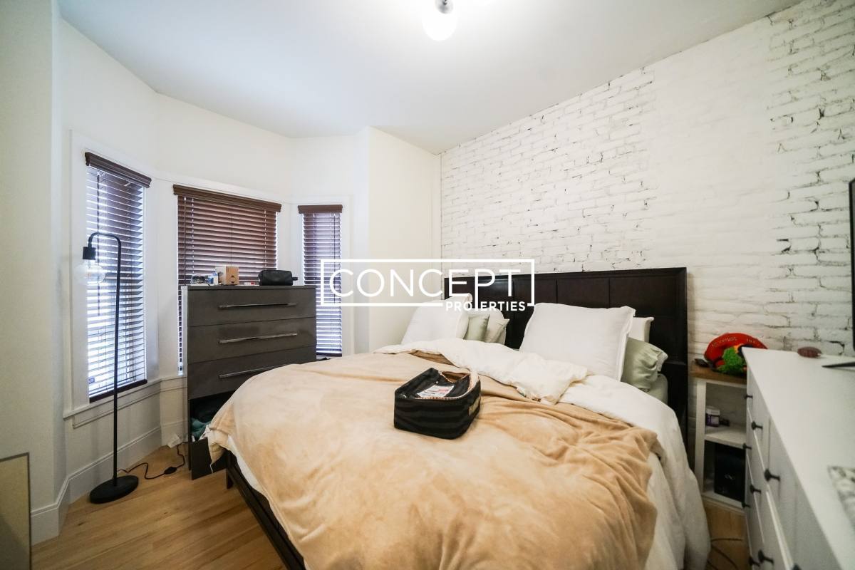 Apartment for rent at 308 Saratoga #1, East Boston, MA 02128