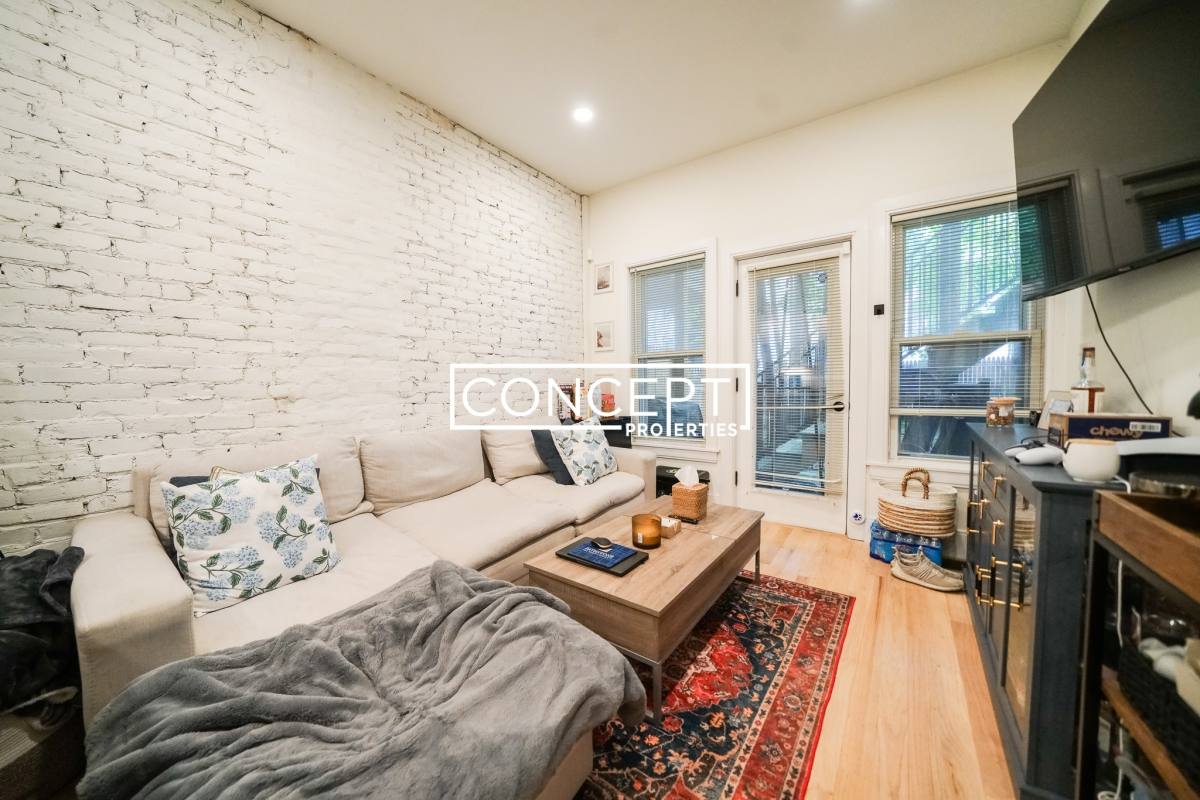 Apartment for rent at 308 Saratoga #1, East Boston, MA 02128