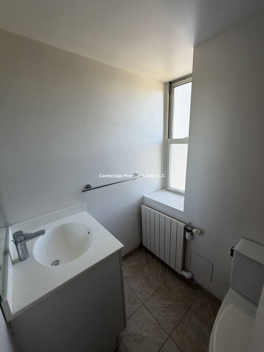 Apartment for rent at 295 Harvard St #701, Cambridge, MA 02139