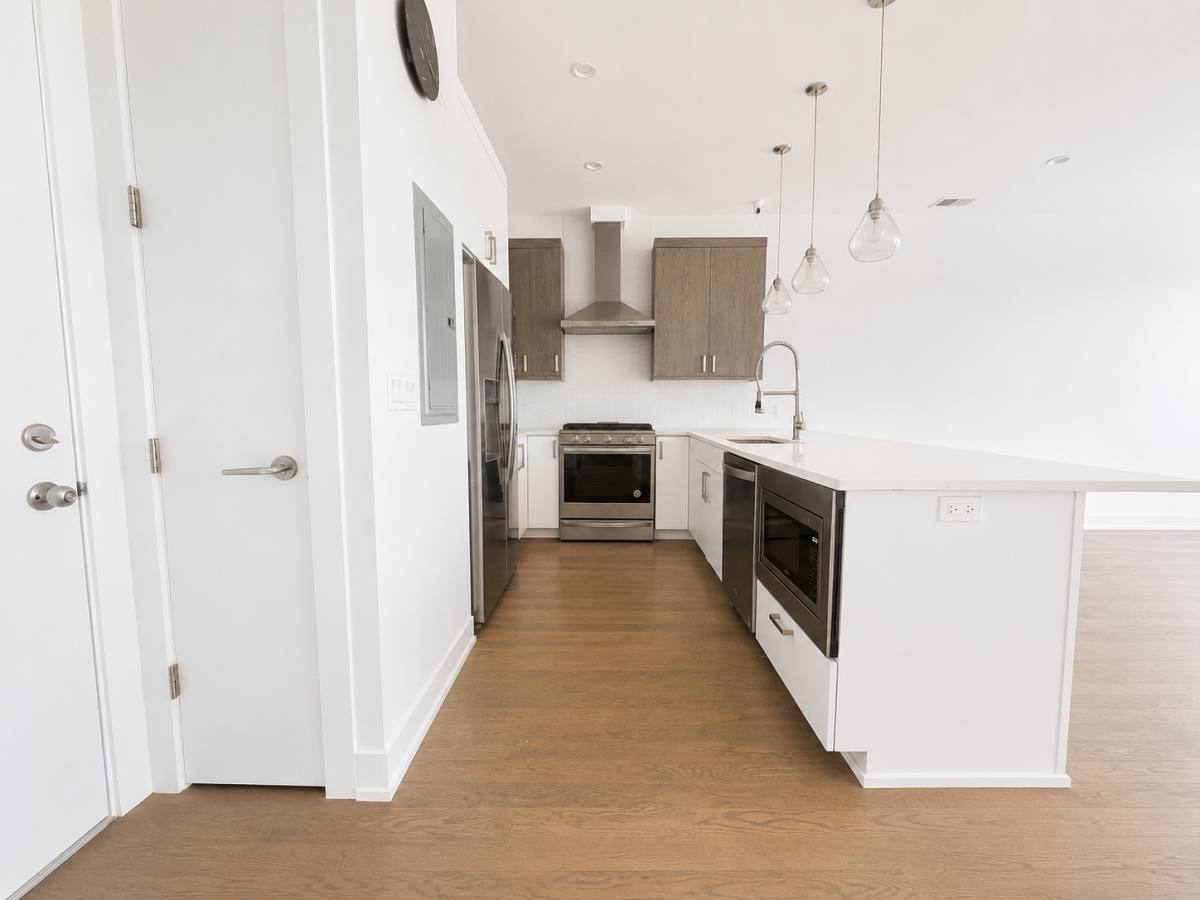 Apartment for rent at 2217 W Madison St #313, Chicago, IL 60612