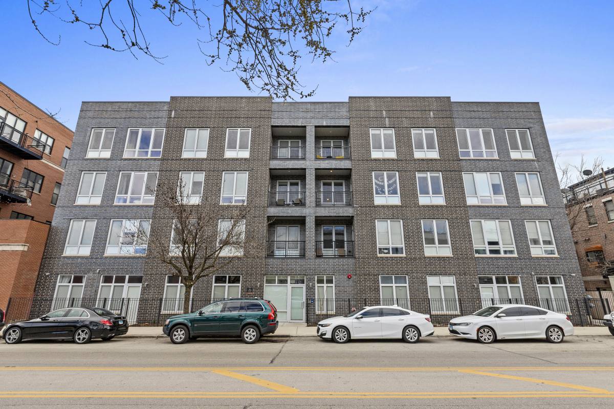 Apartment for rent at 2217 W Madison St #313, Chicago, IL 60612