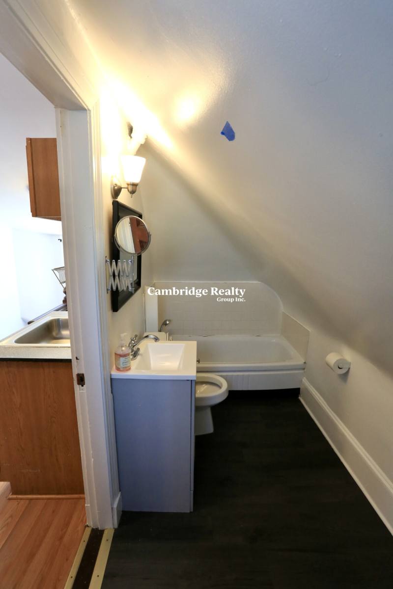 House for rent at 124 Forest St #3T, Medford, MA 02155