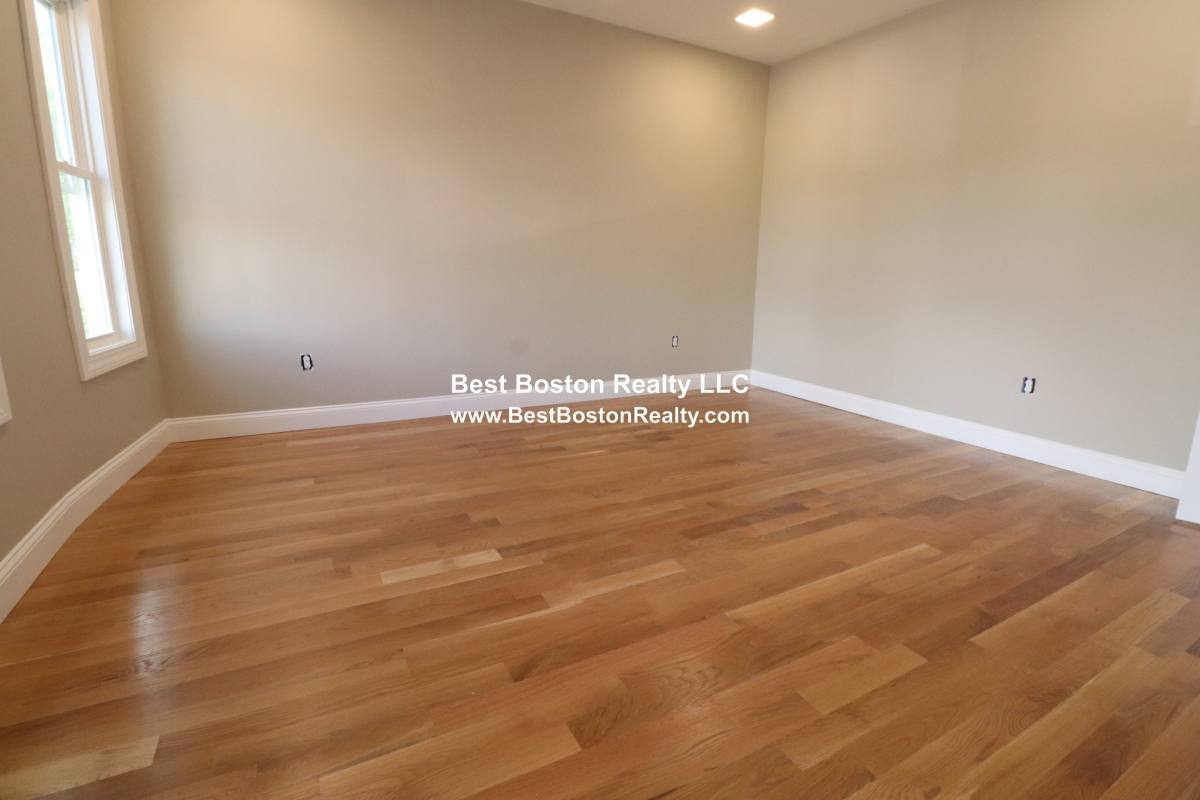 Apartment for rent at 317 Main St #2, Medford, MA 02155