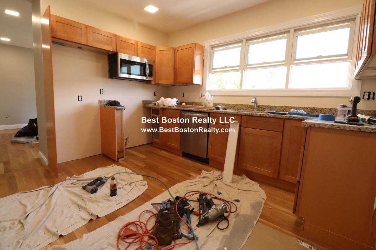 Apartment for rent at 317 Main St #2, Medford, MA 02155