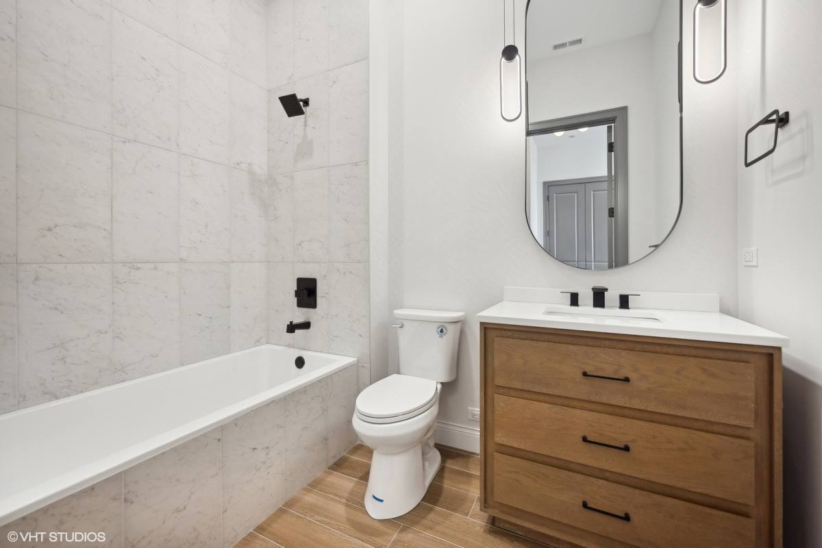 Apartment for rent at 3739 N Clifton Ave #3, Chicago, IL 60613