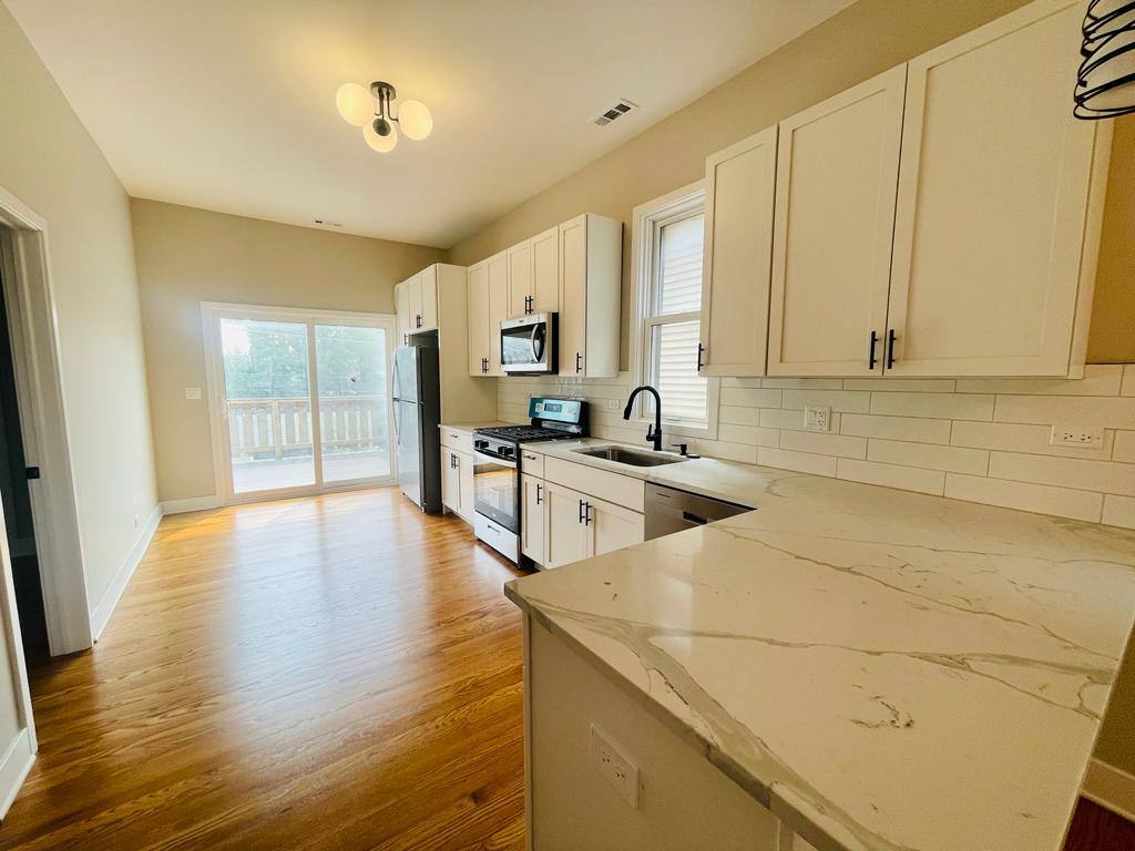 Apartment for rent at 2309 N Campbell Ave #3, Chicago, IL 60647