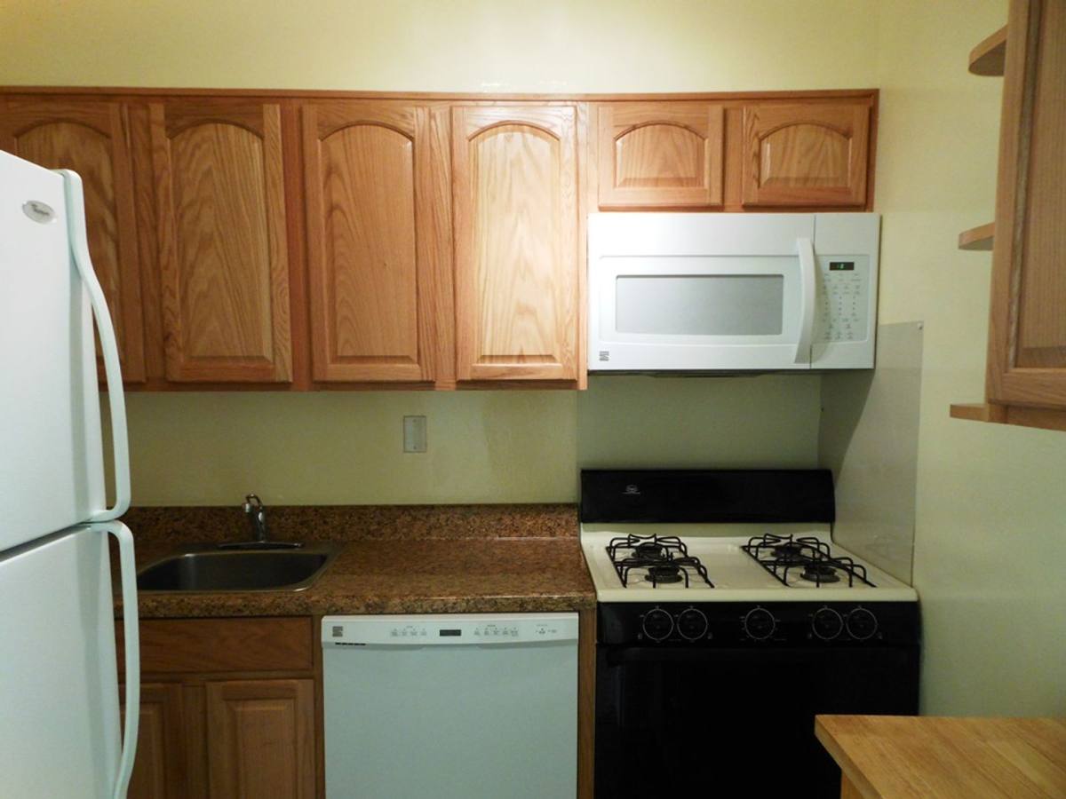 Apartment for rent at 2527 Hydraulic Rd, Charlottesville, VA 22901