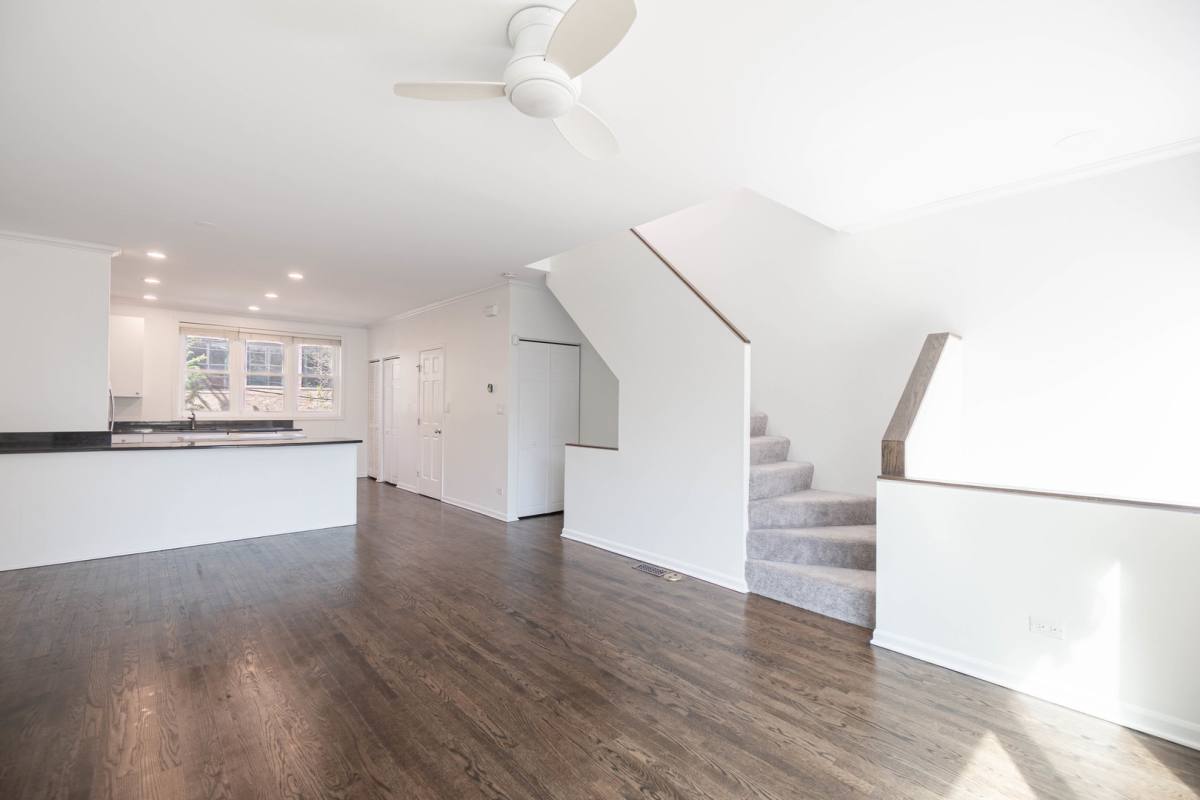 Townhouse for rent at 1781 W Altgeld St #O, Chicago, IL 60614