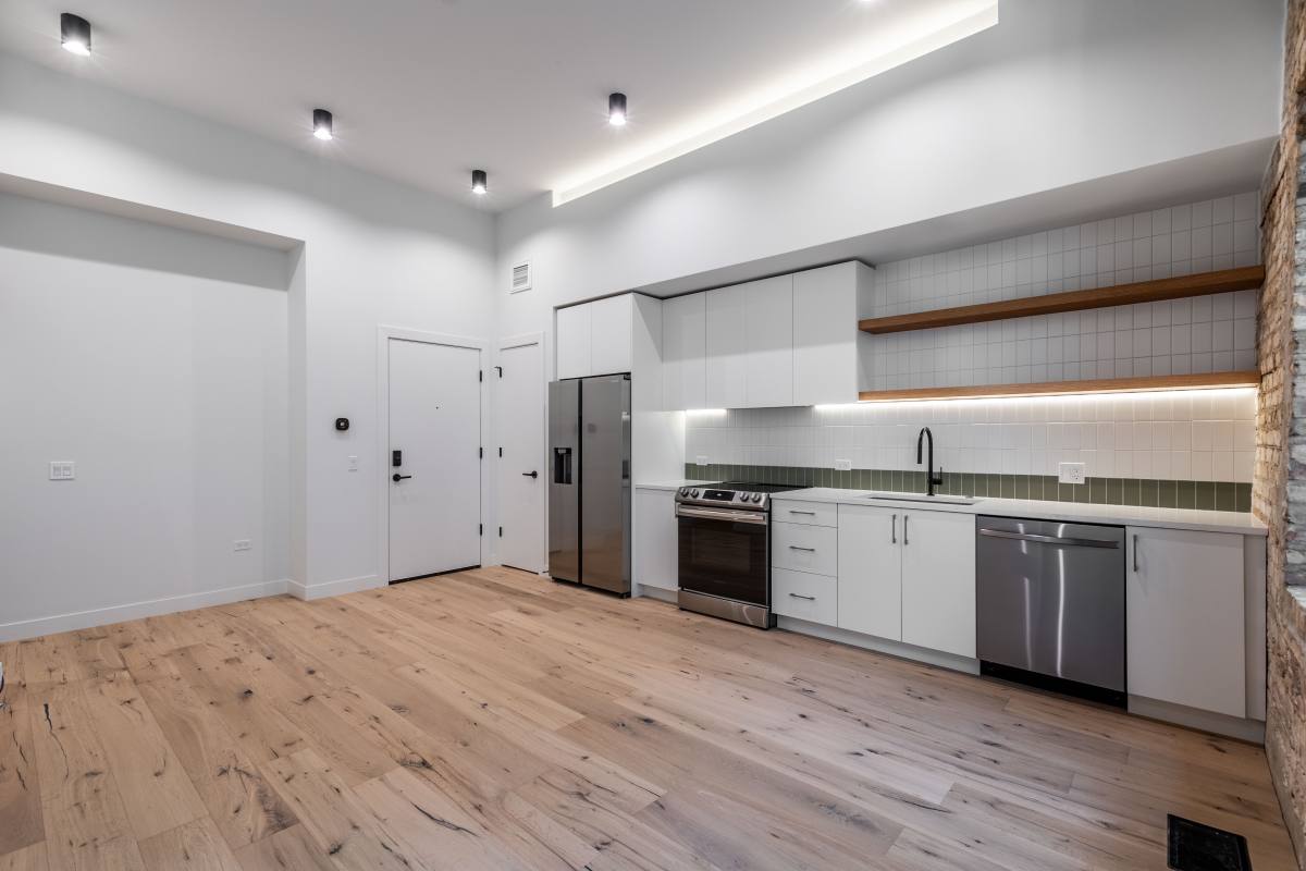Apartment for rent at 1700 Oak Ave #6, Evanston, IL 60201