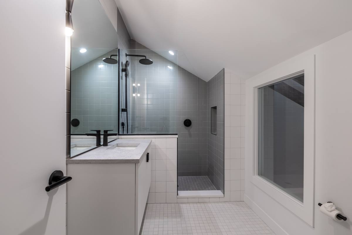 Apartment for rent at 1700 Oak Ave #6, Evanston, IL 60201