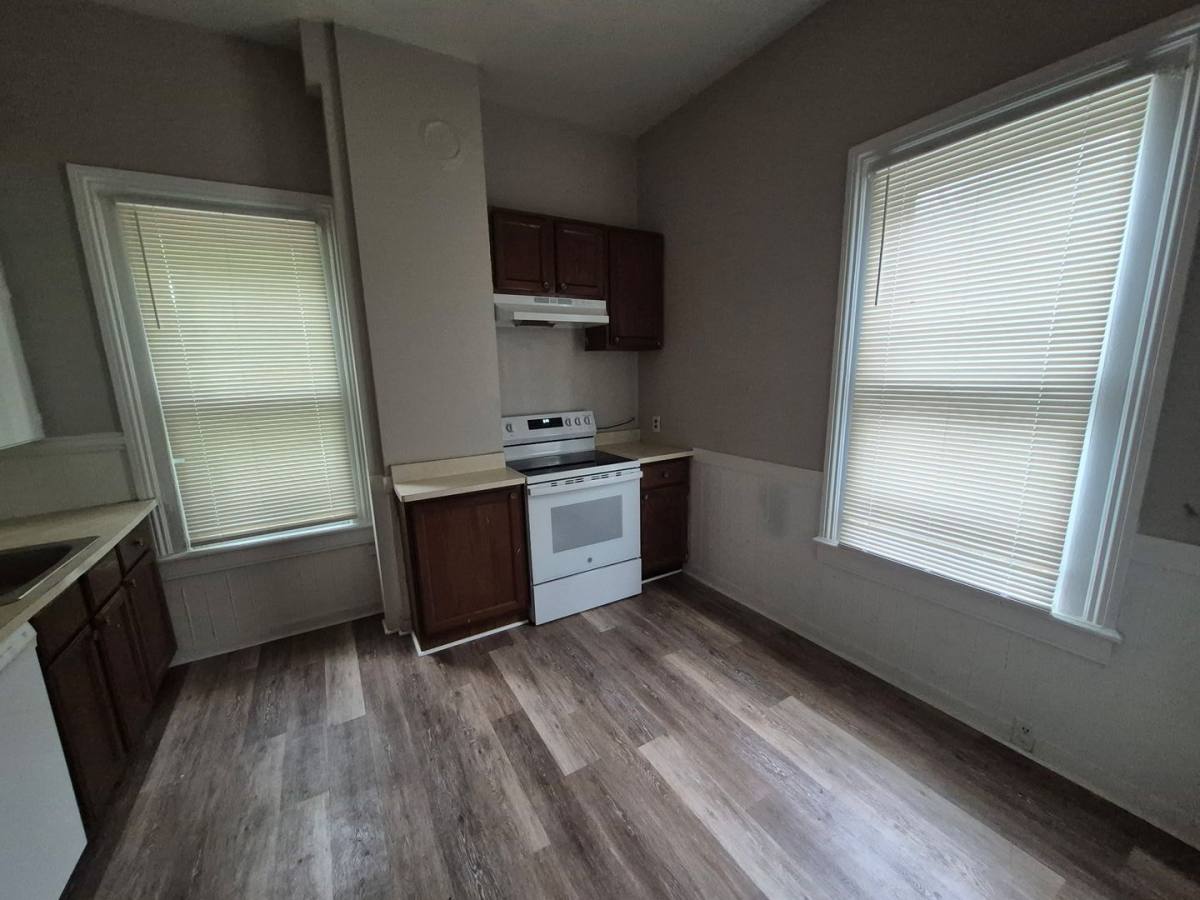 Apartment for rent at 13 Lafayette Park, Rochester, NY 14607