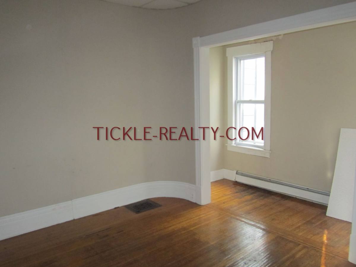 Apartment for rent at 13 Lafayette Park, Rochester, NY 14607