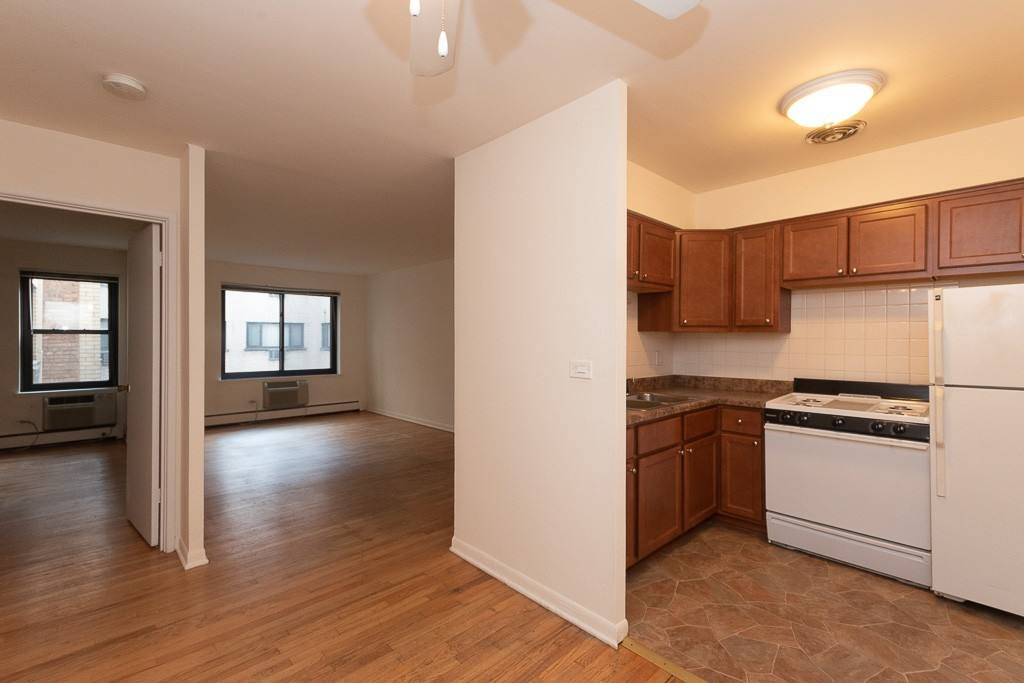 Apartment for rent at 538 Roscoe #P873, Chicago, IL 60657
