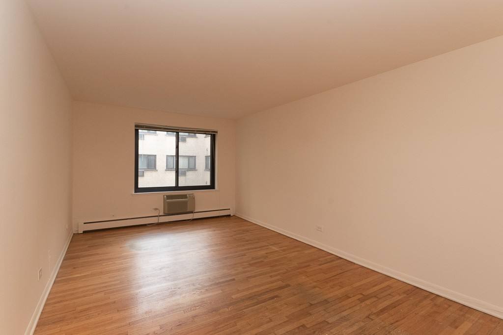 Apartment for rent at 538 Roscoe #P873, Chicago, IL 60657