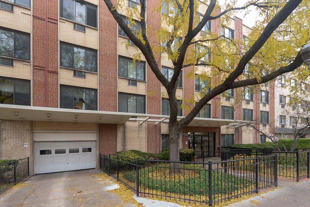Apartment for rent at 538 Roscoe #P873, Chicago, IL 60657