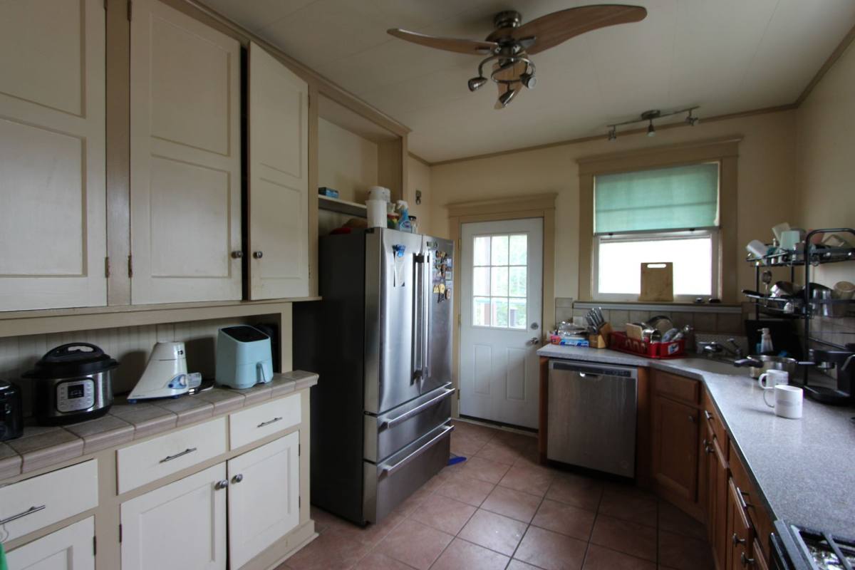 Apartment for rent at 2012 Shady Ave, Pittsburgh, PA 15217