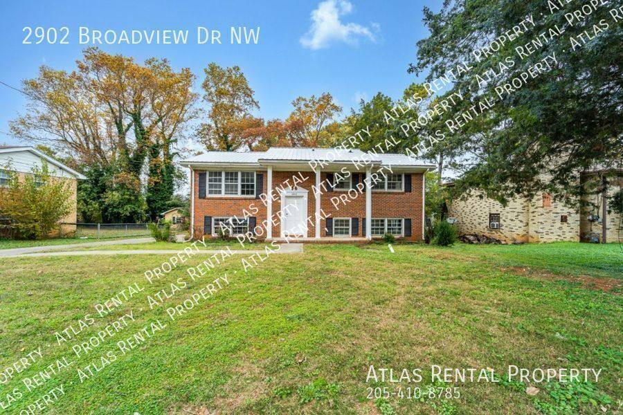 House for rent at 2902 Broadview Dr NW, Huntsville, AL 35810