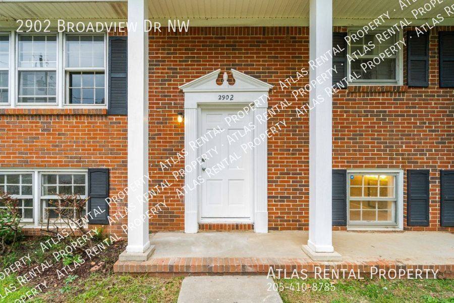 House for rent at 2902 Broadview Dr NW, Huntsville, AL 35810