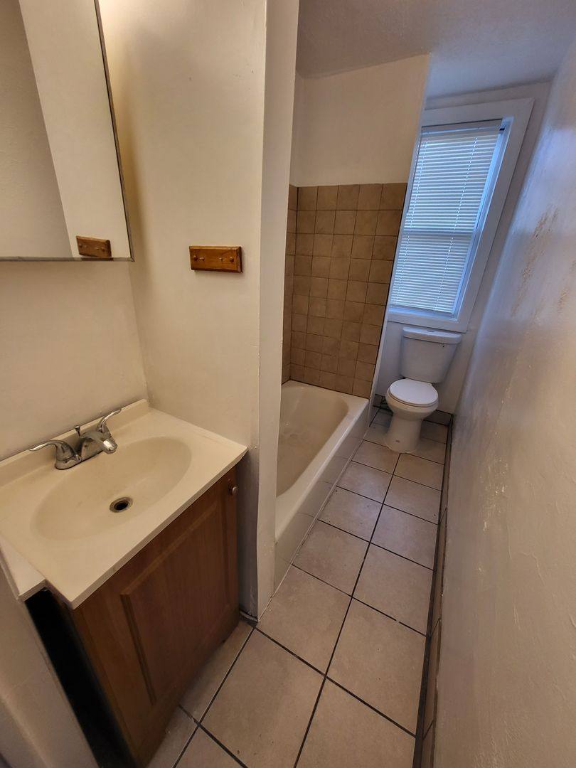 House for rent at 517 N Rose St, Baltimore, MD 21205