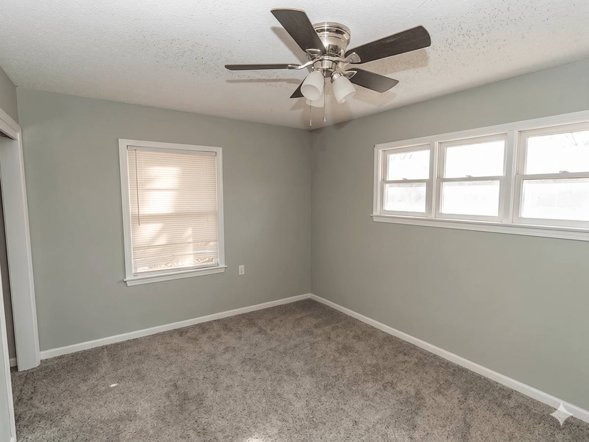Apartment for rent at 416 W Spring Dr, Haysville, KS 67060