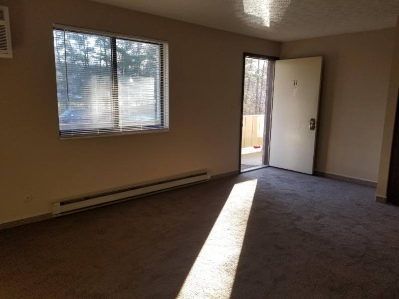 Apartment for rent at 2376 E Market St, Akron, OH 44312