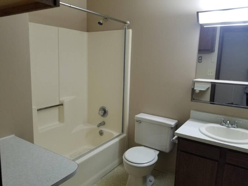 Apartment for rent at 2376 E Market St, Akron, OH 44312