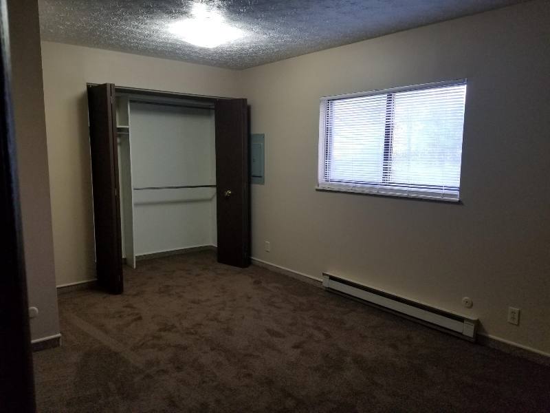 Apartment for rent at 2376 E Market St, Akron, OH 44312