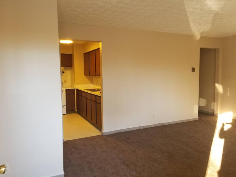 Apartment for rent at 2376 E Market St, Akron, OH 44312